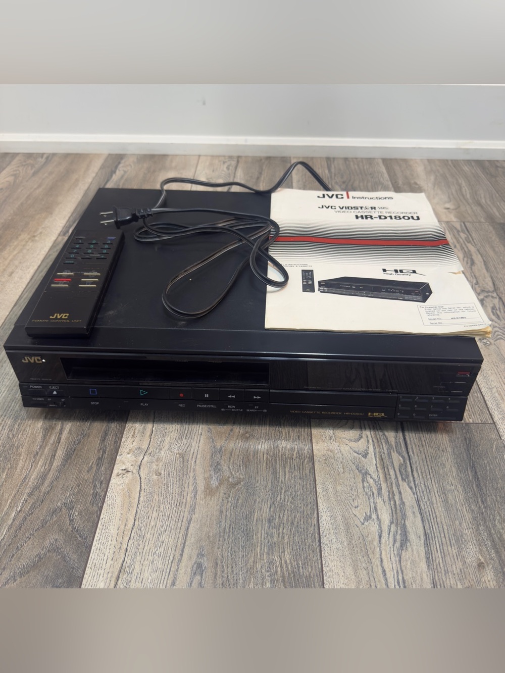 JVC HR D180U VCR VHS Recorder Black with Remote Manual and Original Box Untested